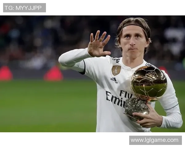 对足球历史贡献卓著的球星及其影响力解析 对足球历史贡献卓著的球星及其影响力解析